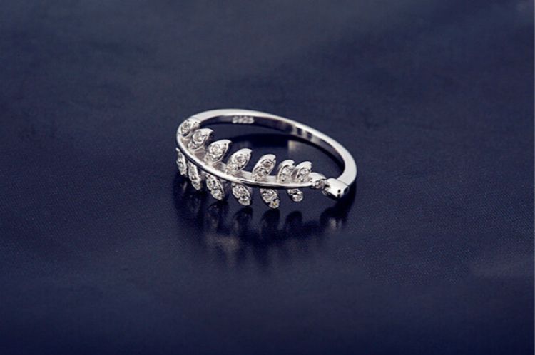 Ring Rhinestone Leaf Sterling Silver Open