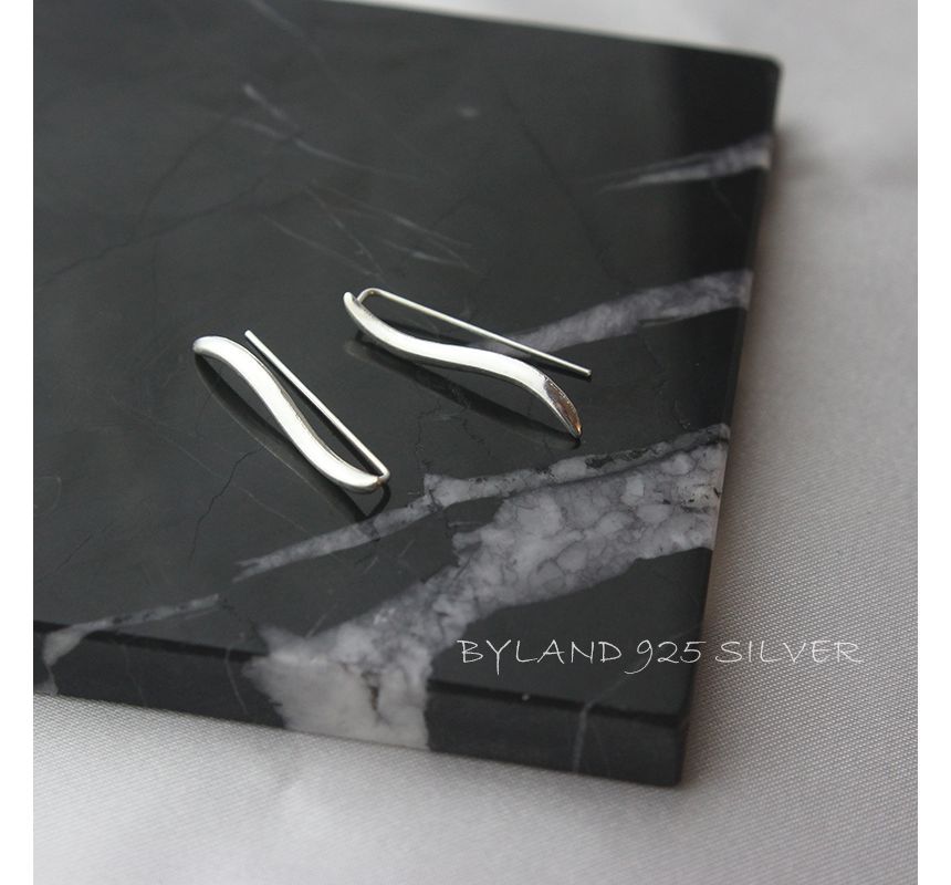 Sterling Through Pull Wave Silver Earring