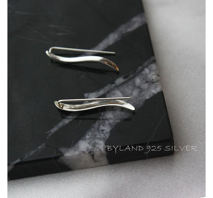 Sterling Through Pull Wave Silver Earring