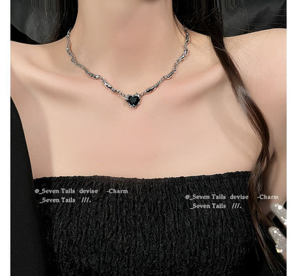 Pendant Alloy Heart Choker