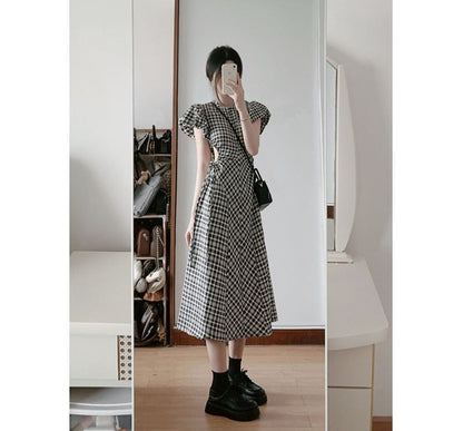 Short-Sleeve Crew Neck Plaid Midi A-Line Dress