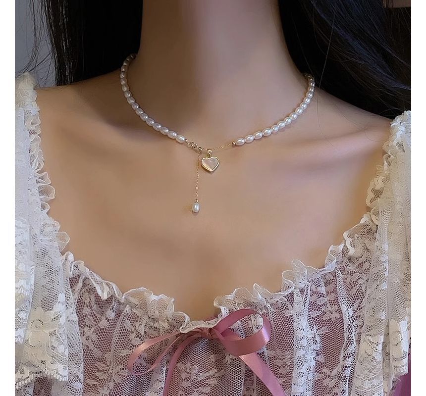 Faux Shell Heart Choker Pearl Pendant