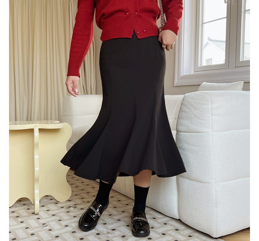 Fishtail Midi Skirt with Smooth Fabric and High Rise