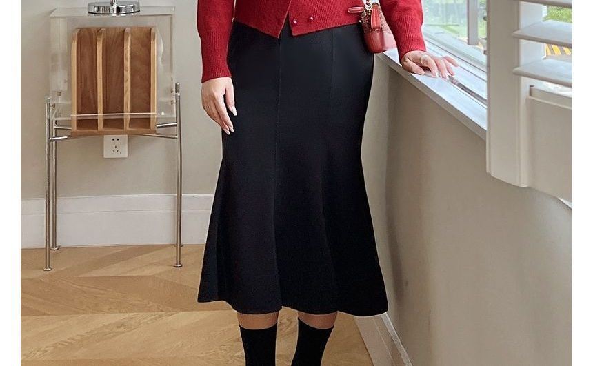 Fishtail Midi Skirt with Smooth Fabric and High Rise