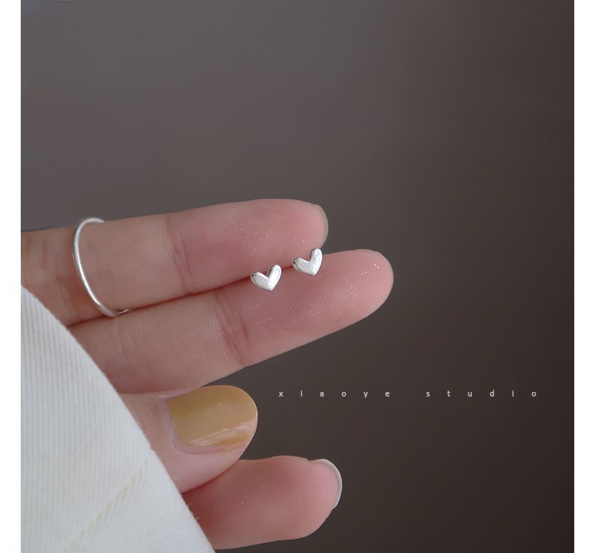 Silver Stud Heart Earring