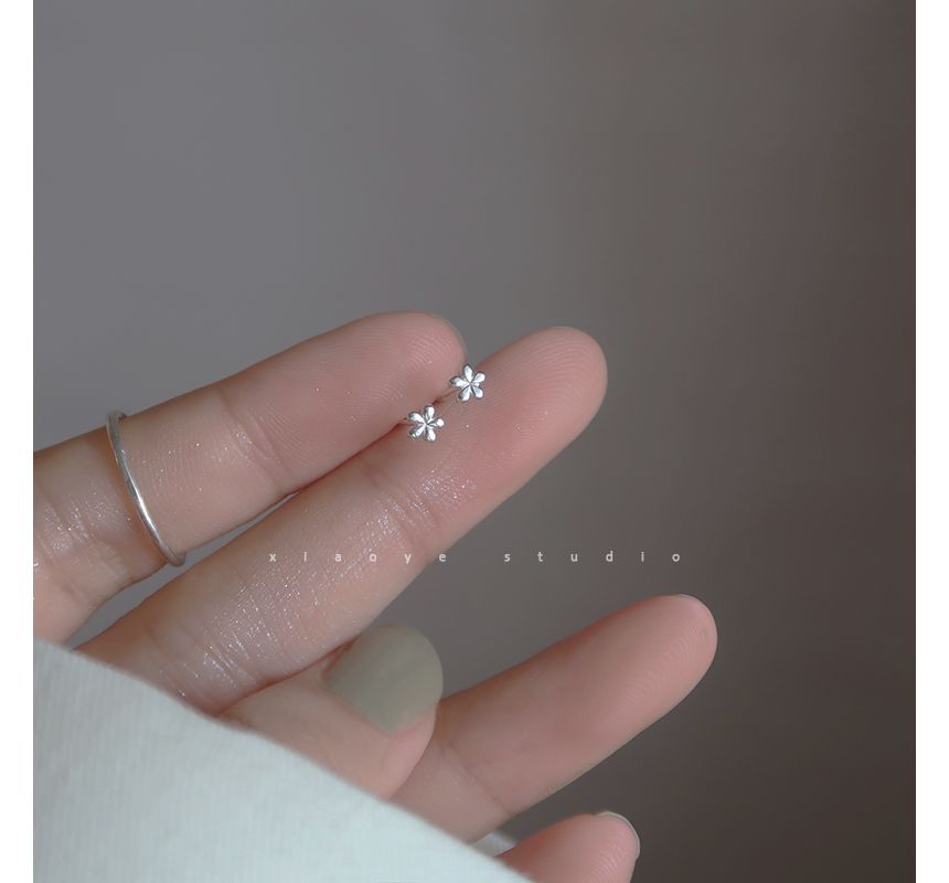 Earring Silver Floral Stud