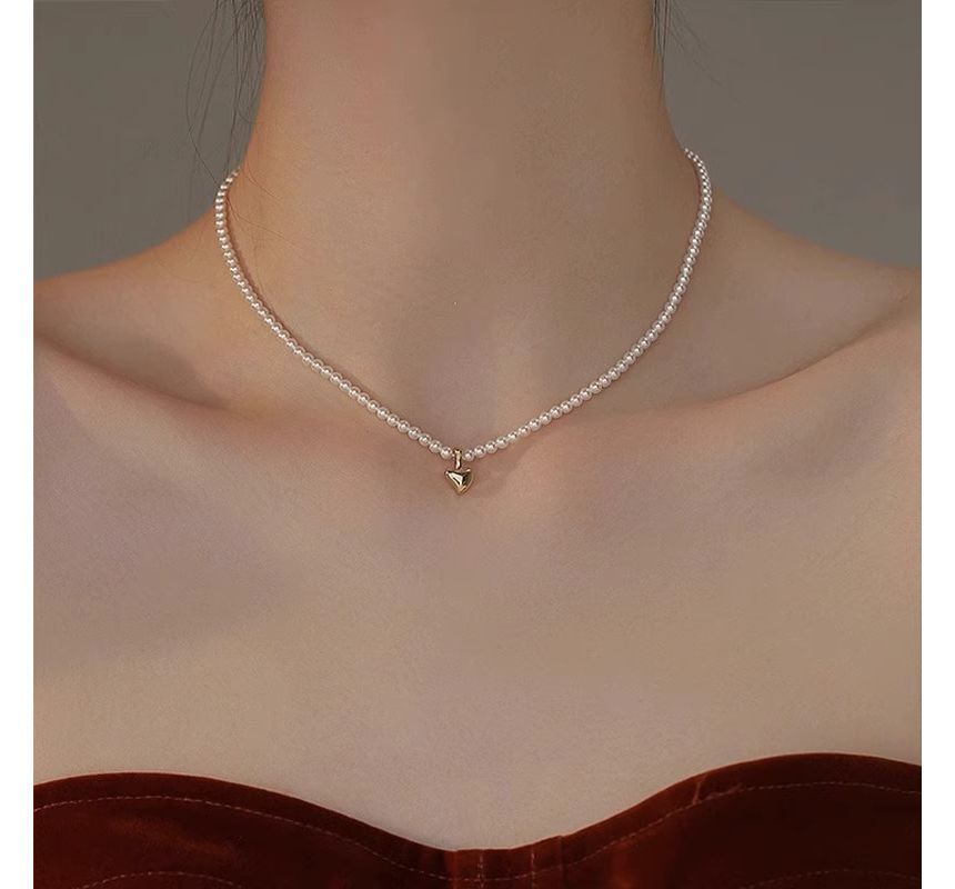 Heart Faux Pendant Choker Pearl