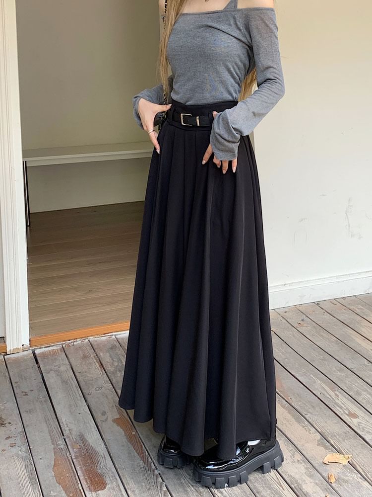 Pleated Maxi Skirt with High-Rise Waist and Plain Design