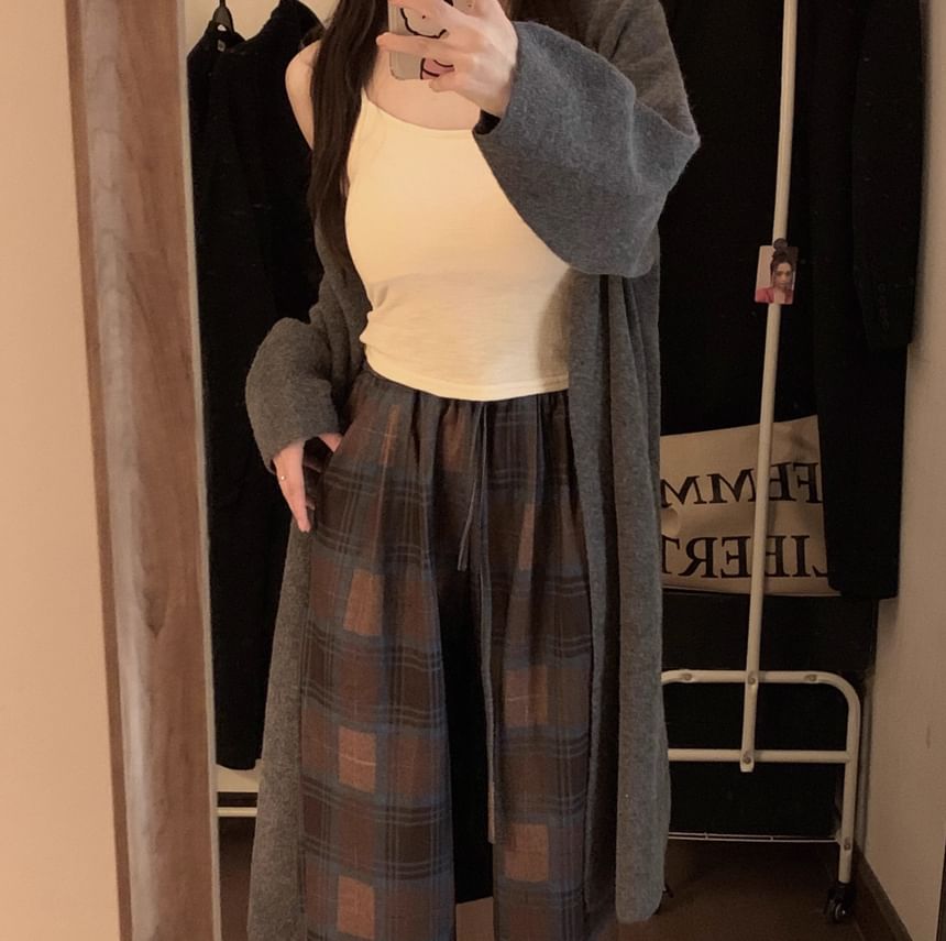 Solid Front-Open Cardigan & High-Waist Checkered Trousers