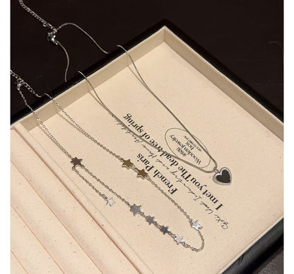 / Alloy Choker Heart Set Star Pendant Necklace