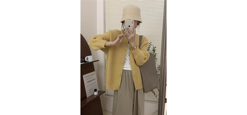 Round Neck Knit Cardigan