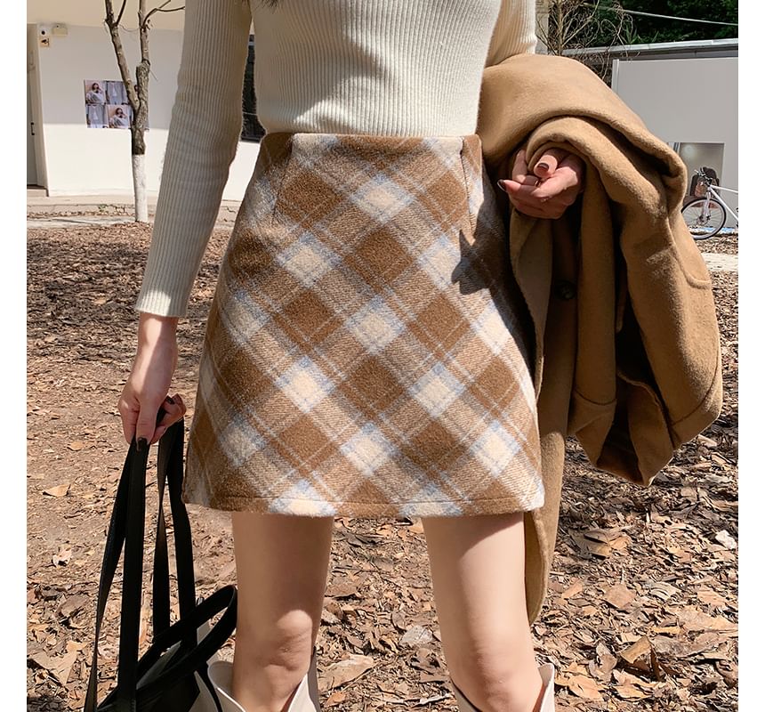 Argyle-Print Mini A-Line Skirt with High-Waist Style