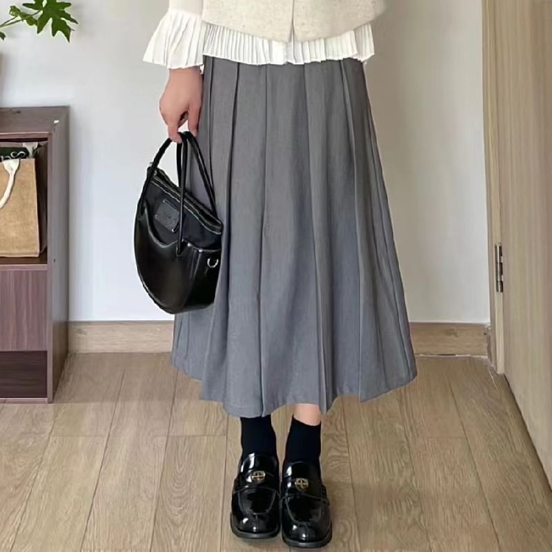 High-Rise Accordion Pleat Maxi A-Line Skirt in Solid Tone