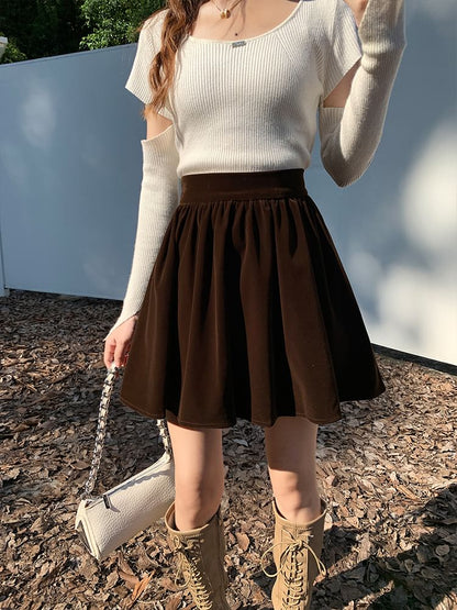 High-Waist Velvet Mini A-Line Skirt with Sleek Silhouette