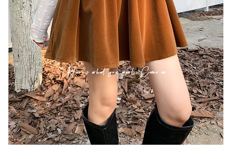 High-Waist Velvet Mini A-Line Skirt with Sleek Silhouette
