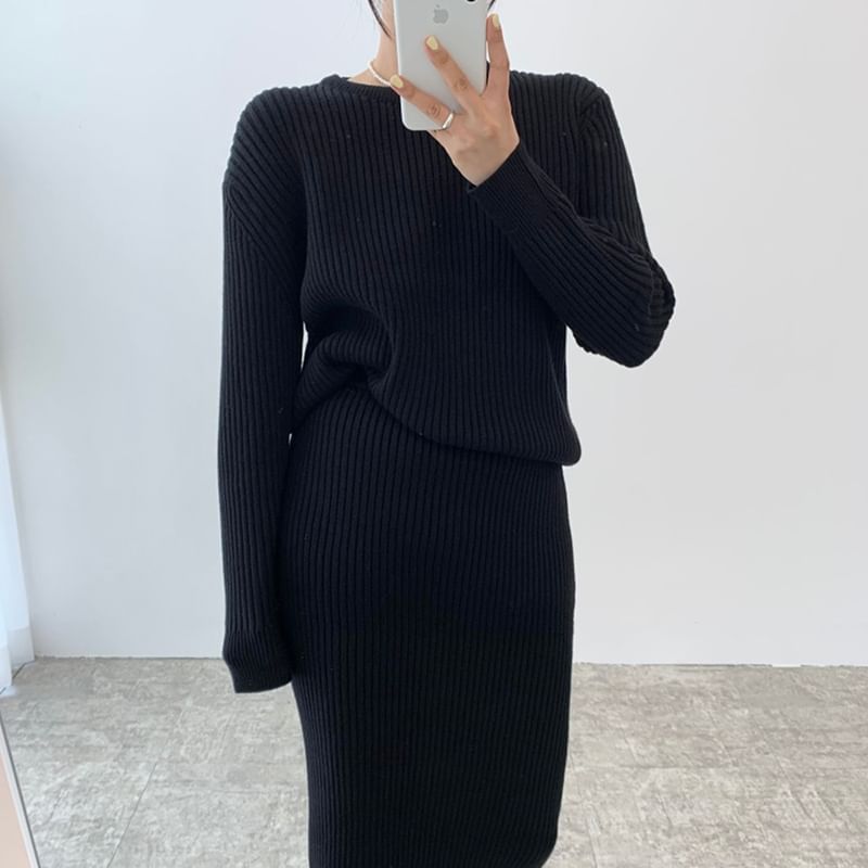 Crewneck Sweater and High-Waist Midi Skirt Matching Set
