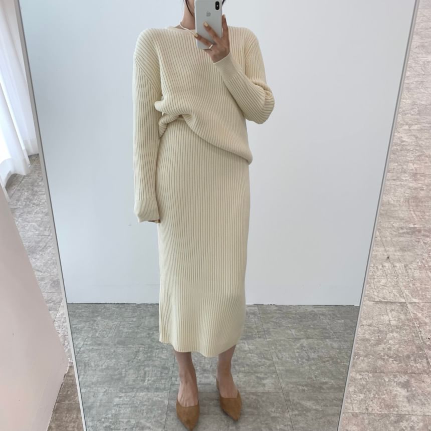 Crewneck Sweater and High-Waist Midi Skirt Matching Set