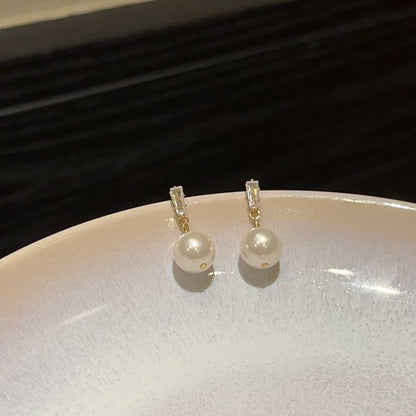 / Clip-On Earring Pearl Faux Drop