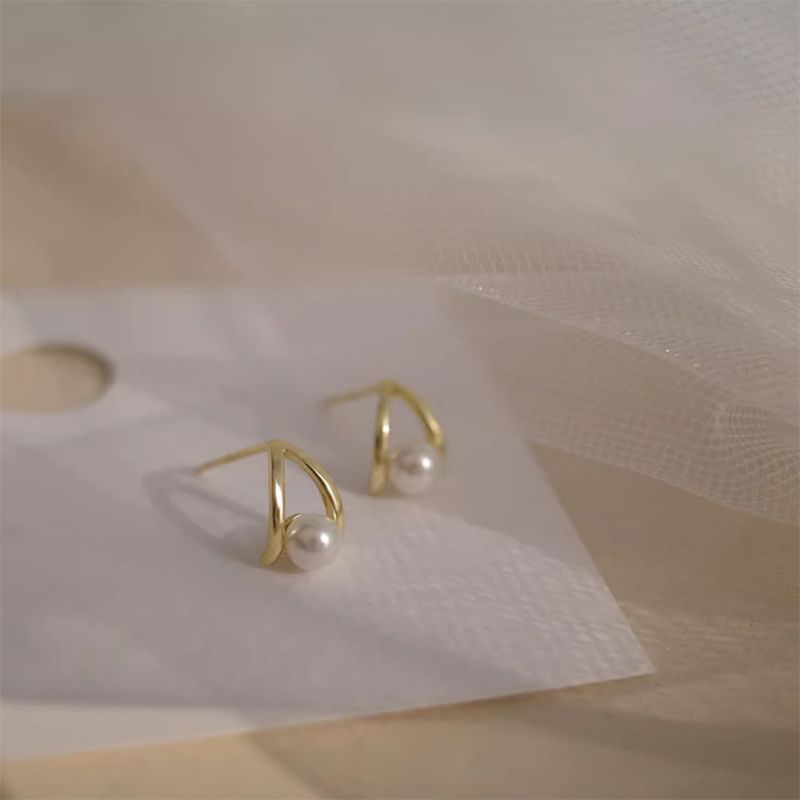 Sterling Faux Stud Earring Silver Pearl