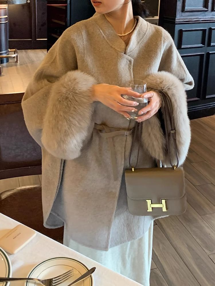 Collared Plain Panel Faux Fur Belted Coat