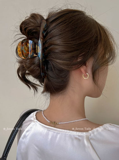 Lettering Acrylic Claw Hair