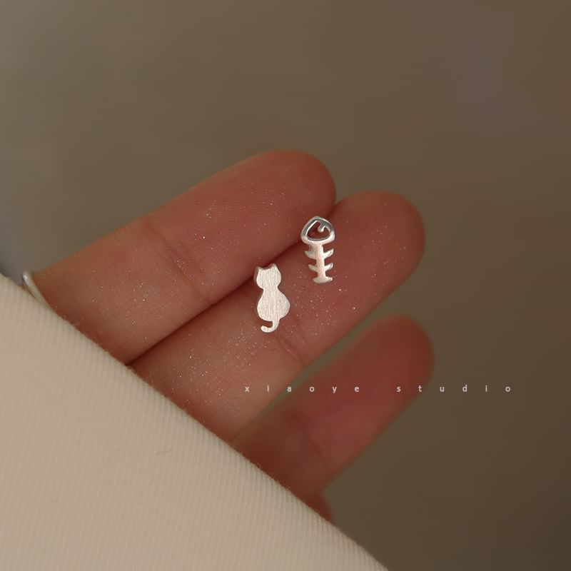 Asymmetrical Ear Stud