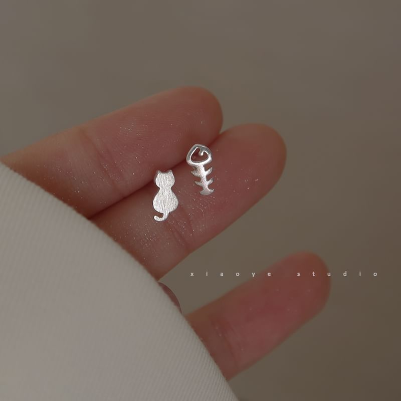 Asymmetrical Ear Stud