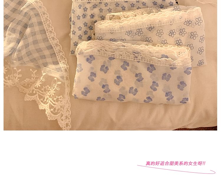 Triangle Plaid Trim Lace Designs) (Various Head Scarf