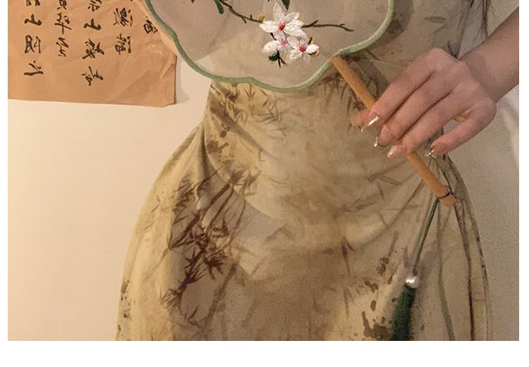 Hand Fan Embroidered Tassel Print /