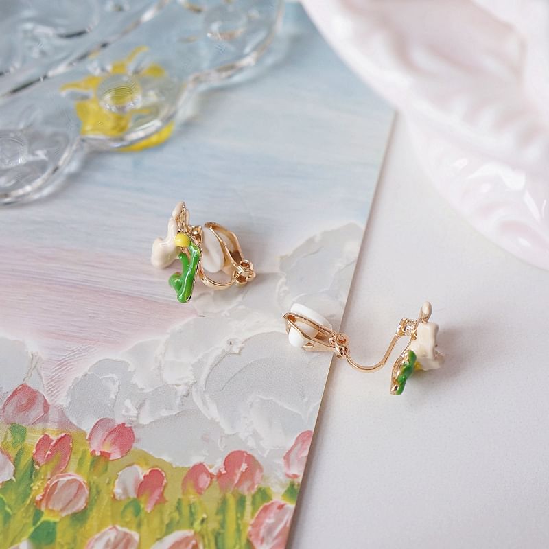 Stud Earring / Alloy Butterfly Floral