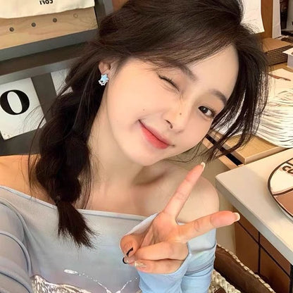 Alloy Star Asymmetrical Stud Moon Earring