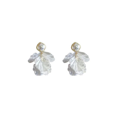 Alloy Chandelier Petal Pearl Earring Faux