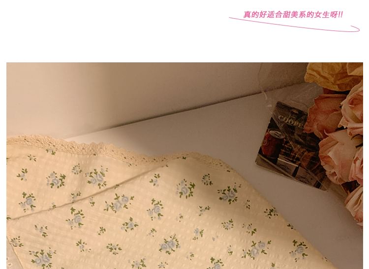 (Various Trim Floral Bandana Scrunchie Designs) / Lace