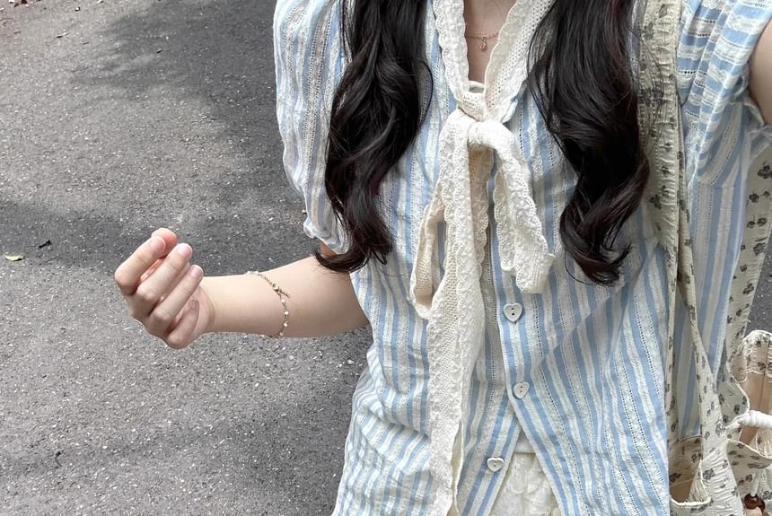 Short-Sleeve Striped Shirt / High Rise Lace Mini A-Line Skirt