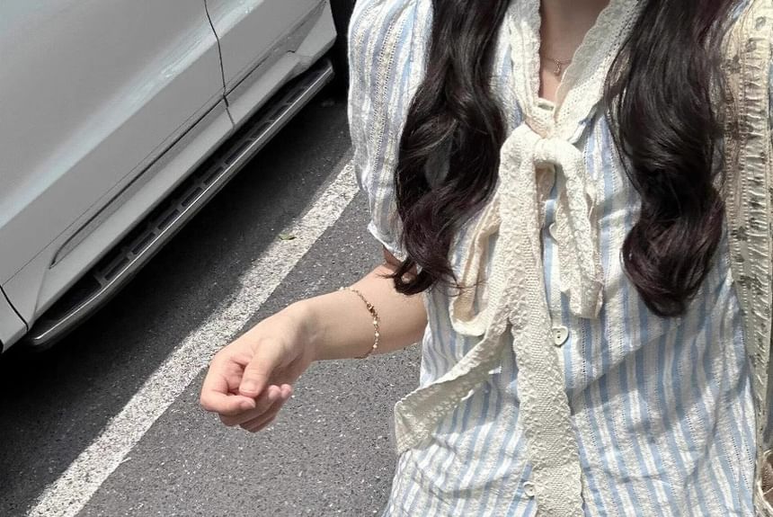 Short-Sleeve Striped Shirt / High Rise Lace Mini A-Line Skirt