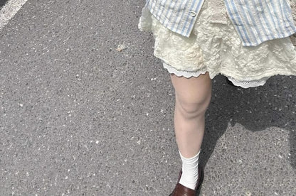Short-Sleeve Striped Shirt / High Rise Lace Mini A-Line Skirt