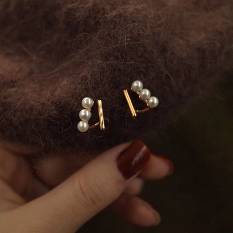 Earring Faux Stud Pearl
