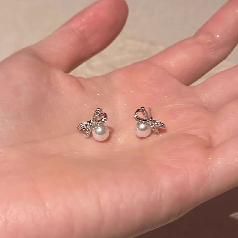 Pearl Bow Earring Stud Faux