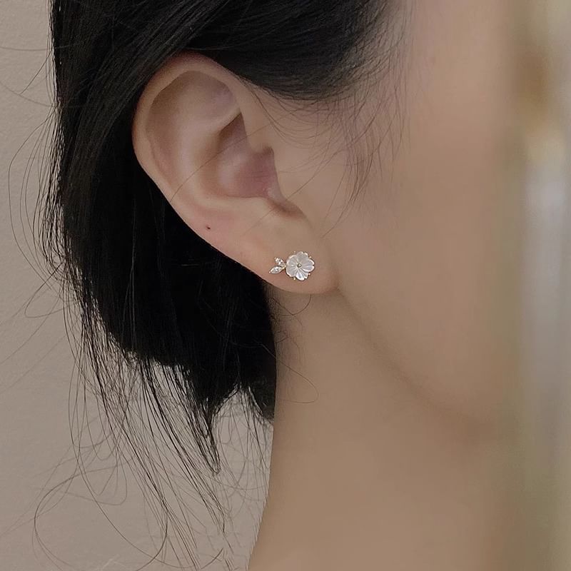 Earring Stud Flower