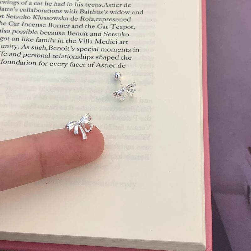 Ear Stud Ribbon