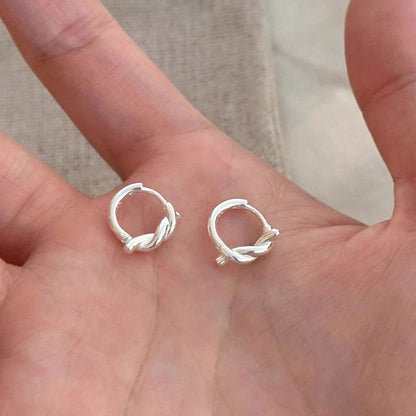 Huggie Twisted Earring