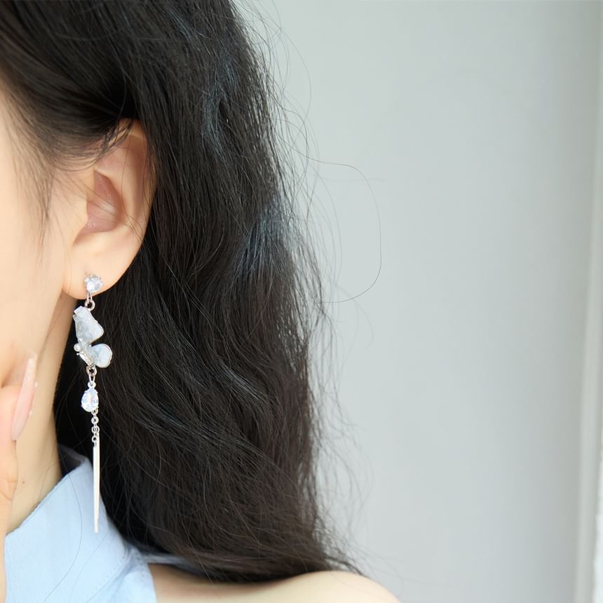 On Butterfly Drop Earring Clip /