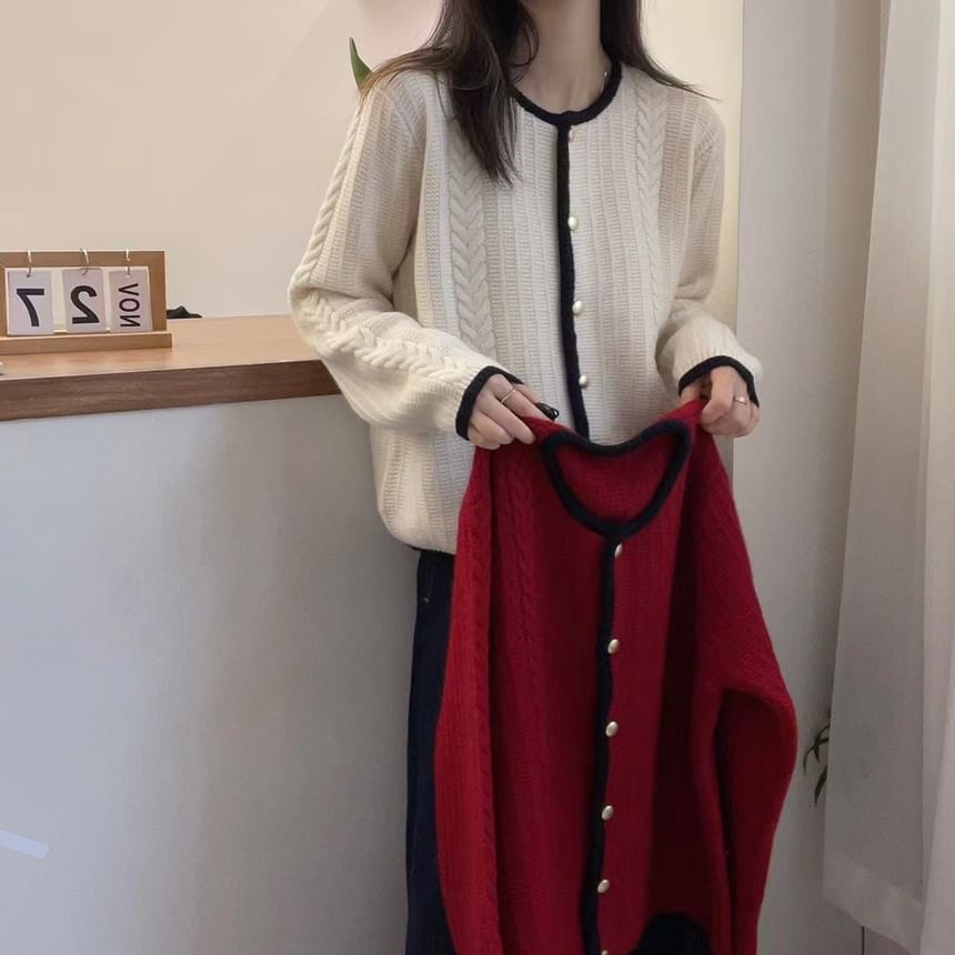 Round Neck Contrast Trim Cable Knit Cardigan