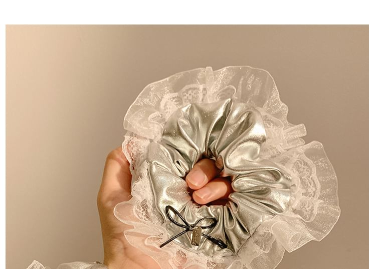 Scrunchie Ruffle Trim