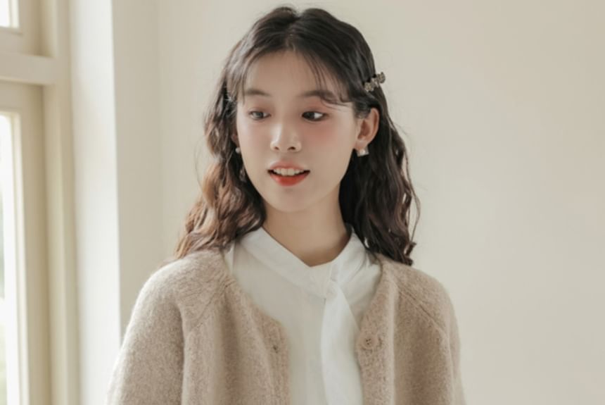 Crew Neck Button-Up Crop Cardigan