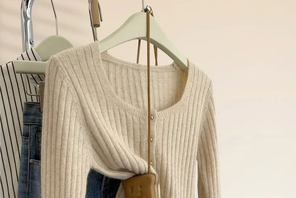 Scoop Neck Ribbed Button-Up Crop Cardigan