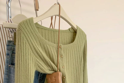 Scoop Neck Ribbed Button-Up Crop Cardigan