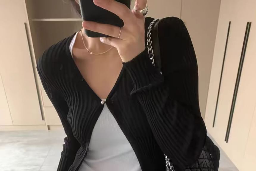 Crop Single-Button V-Neck Cardigan