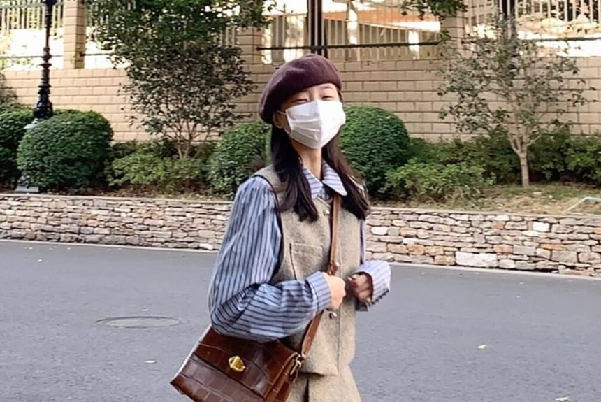 Long-Sleeve Striped Button-Up Shirt / Crew Neck Tweed Crop Vest / High Waist Pleated Mini A-Line Skirt / Set