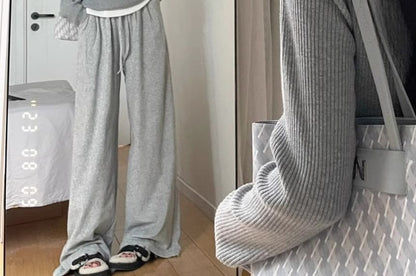 Long-Sleeve V-Neck Mock Two-Piece Two Tone Knit Top / Drawstring Waist Plain Wide Leg Sweatpants / Set